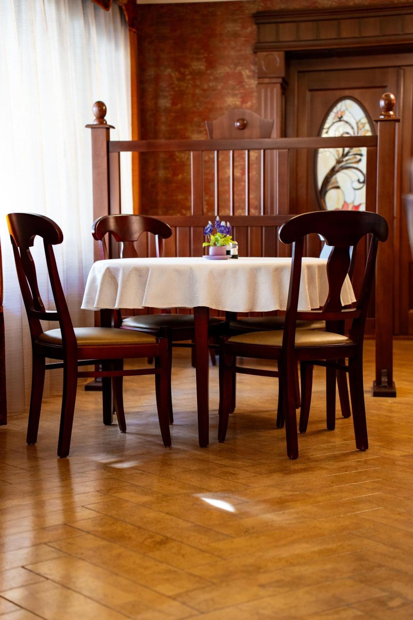 Lilla Panzio Hotel Odorheiu Secuiesc Bagian luar foto