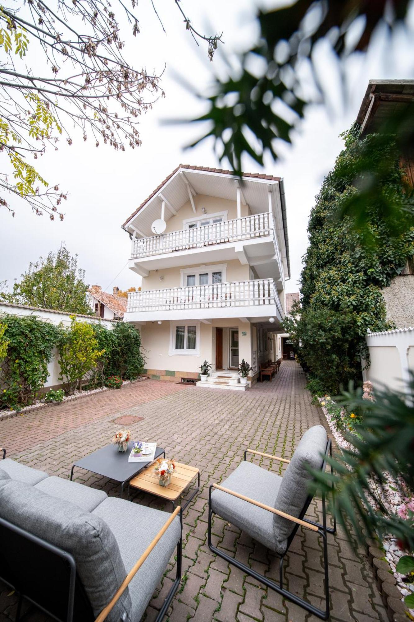 Lilla Panzio Hotel Odorheiu Secuiesc Bagian luar foto
