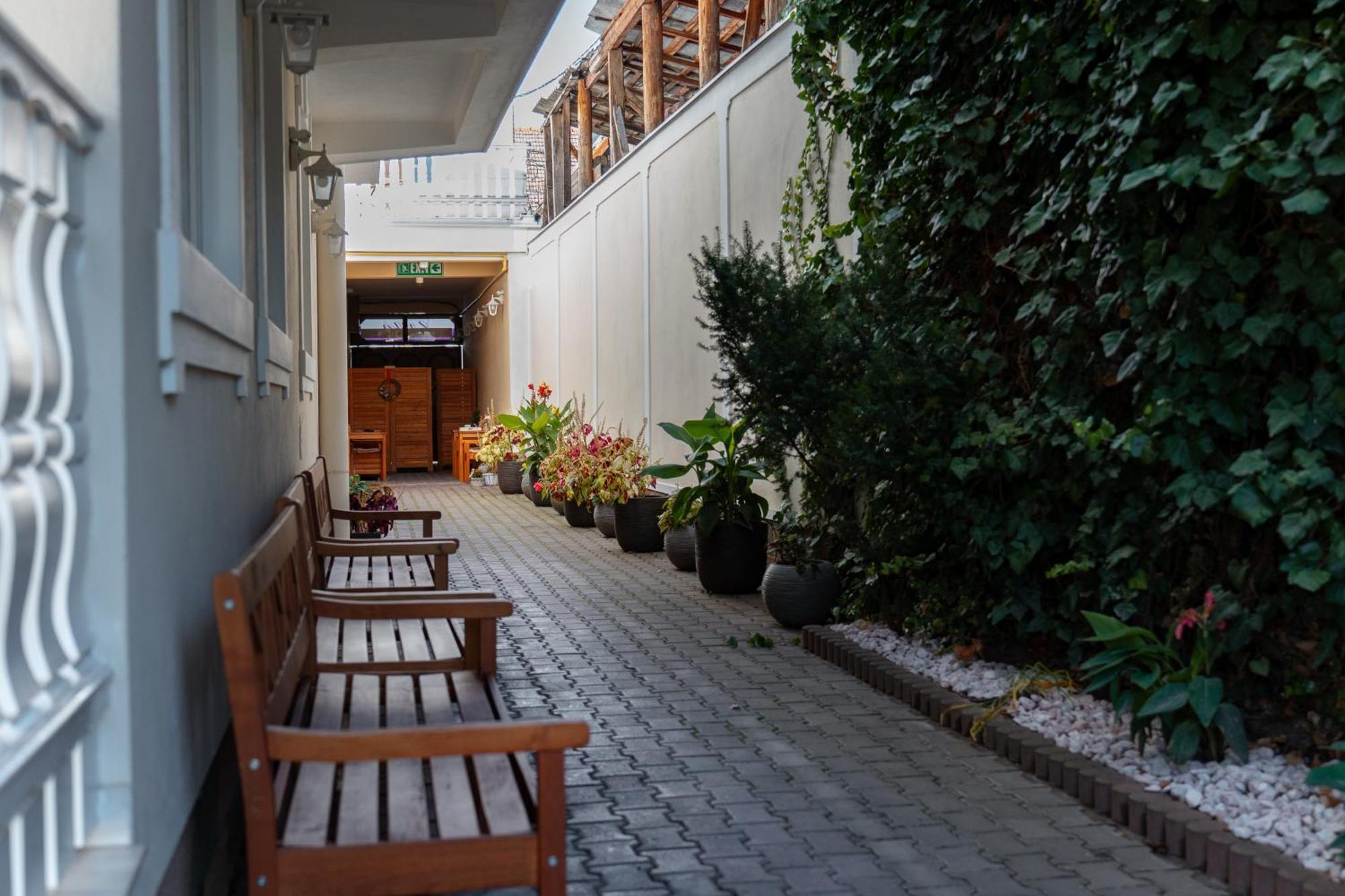 Lilla Panzio Hotel Odorheiu Secuiesc Bagian luar foto