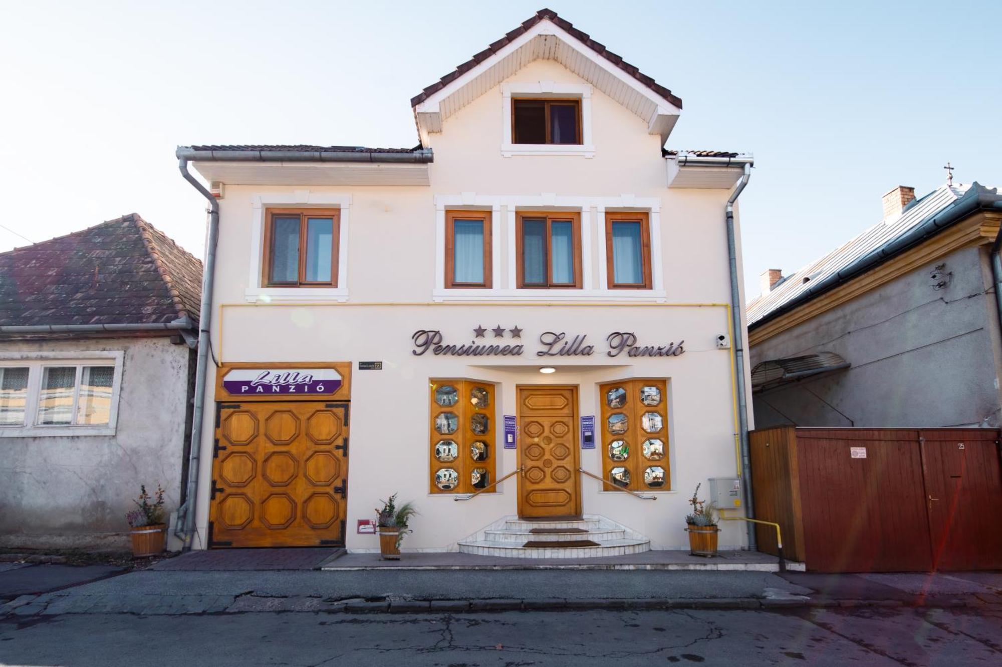 Lilla Panzio Hotel Odorheiu Secuiesc Bagian luar foto