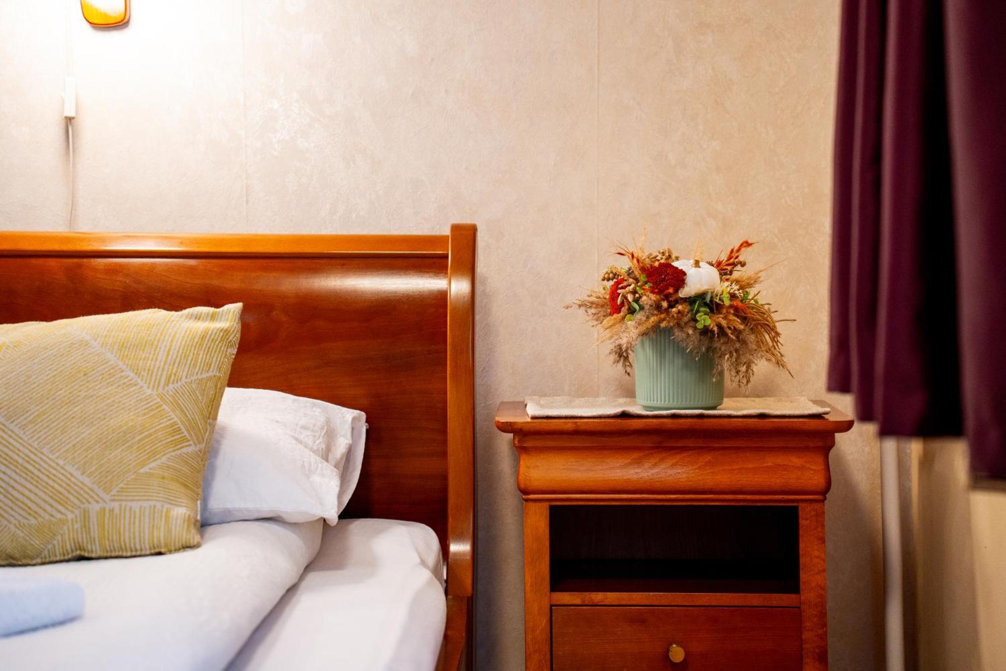 Lilla Panzio Hotel Odorheiu Secuiesc Bagian luar foto