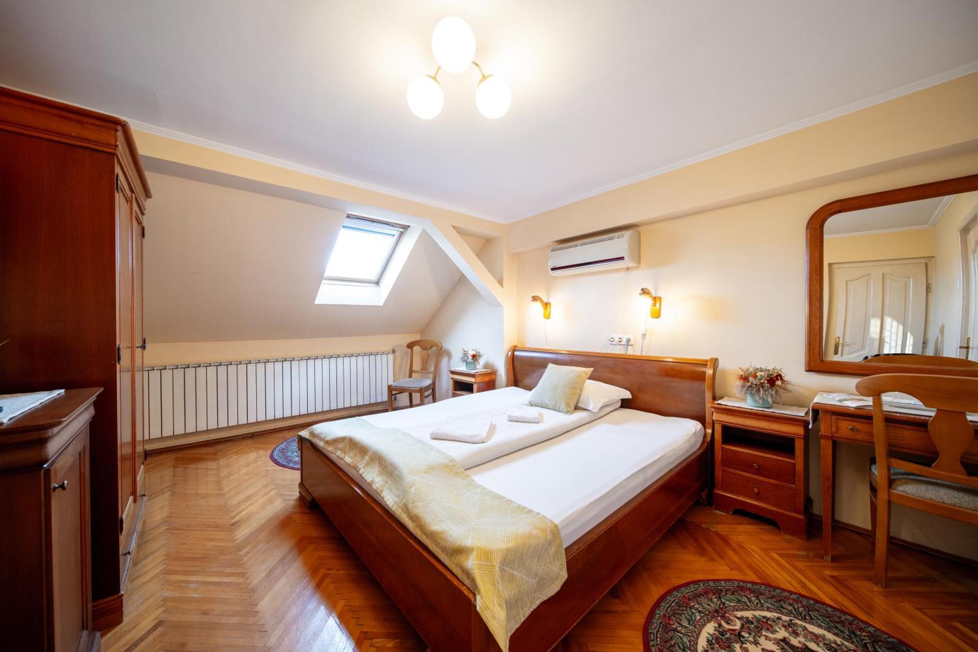 Lilla Panzio Hotel Odorheiu Secuiesc Bagian luar foto